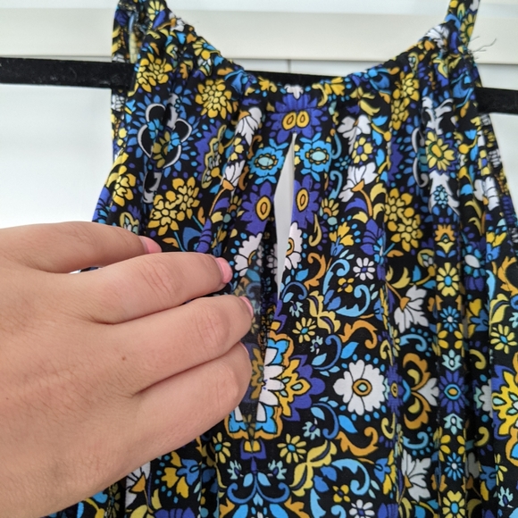 London Times Floral Stretchy Dress - Picture 5 of 8